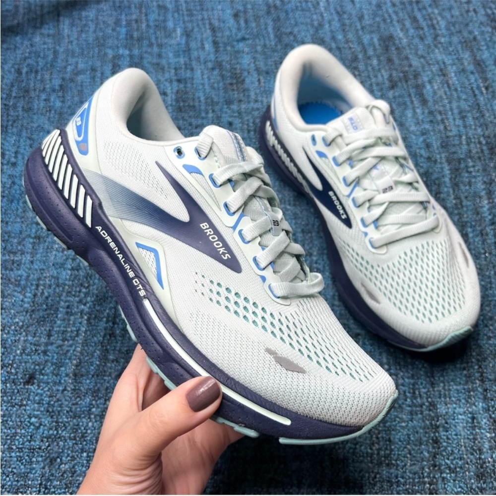 Brooks Adrenaline GTS 23 Running Shoes in Blue Glass Nile Blue WIDE Width D
